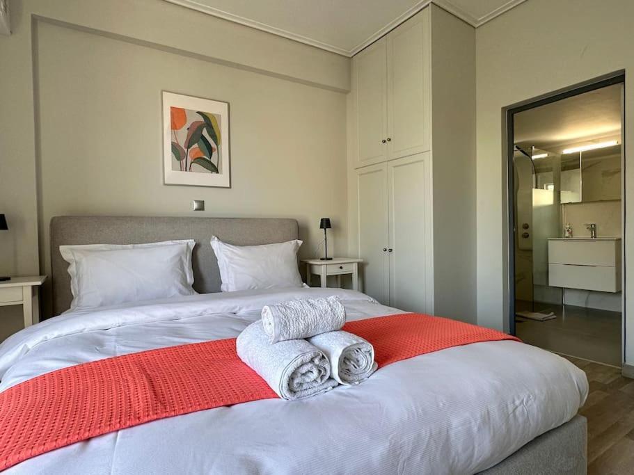 D150 Orange & New Life - Cloud9 In The Appartement